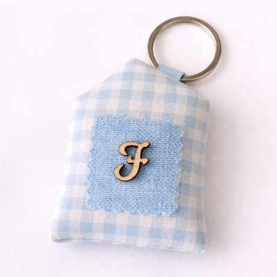 Casetta Portachiavi Profumata in Cotone Azzurro | Lettera Legno Personalizzabile | 6x8 cm