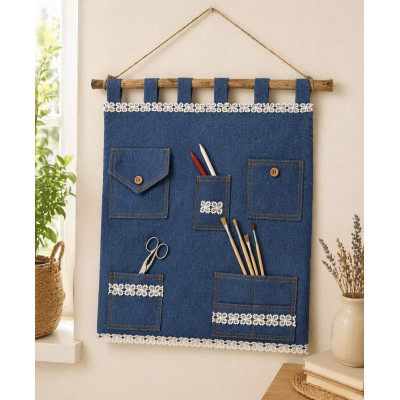 Organizer da Parete 50x45 cm in Cotone Denim con 5 Tasche e Bastoncino in Legno – Appendibile