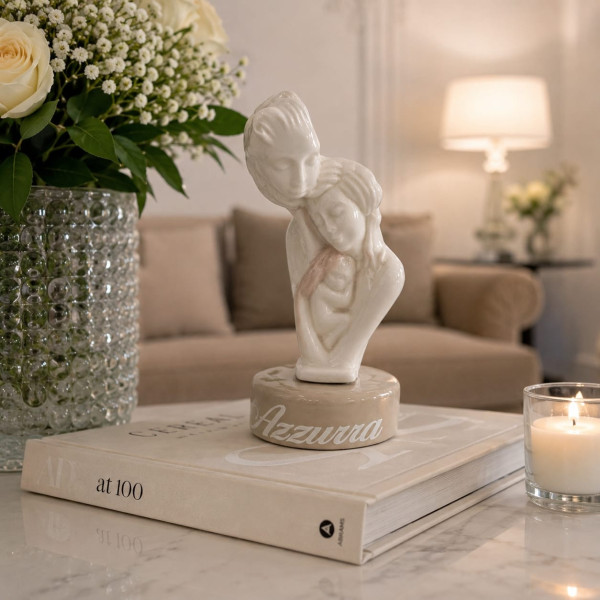 Scultura in Ceramica Personalizzabile H 16 cm – Abbraccio con Nome su Base | Colore a Scelta