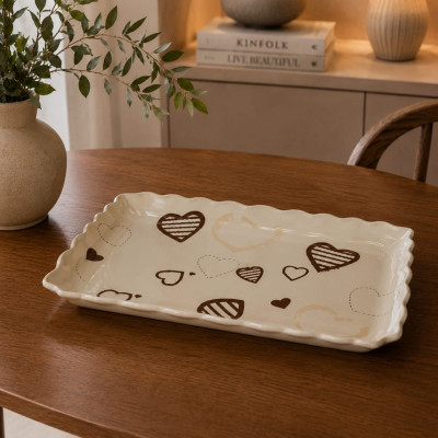 Vassoio con Cuori Colore Tortora Plastica Resistente cm 45x31 – Idea Regalo